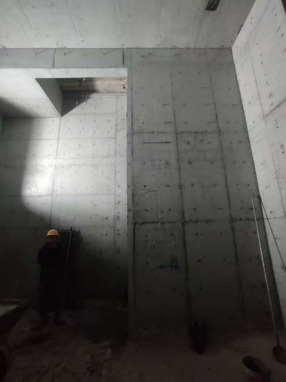 威海墙上开槽钢筋断了有影响吗